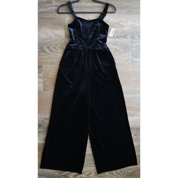 Old Navy 812909 Women’s Sz XS Black Sleeveless Fit & Flare Cami Velvet Jumpsuit - Picture 1 of 13